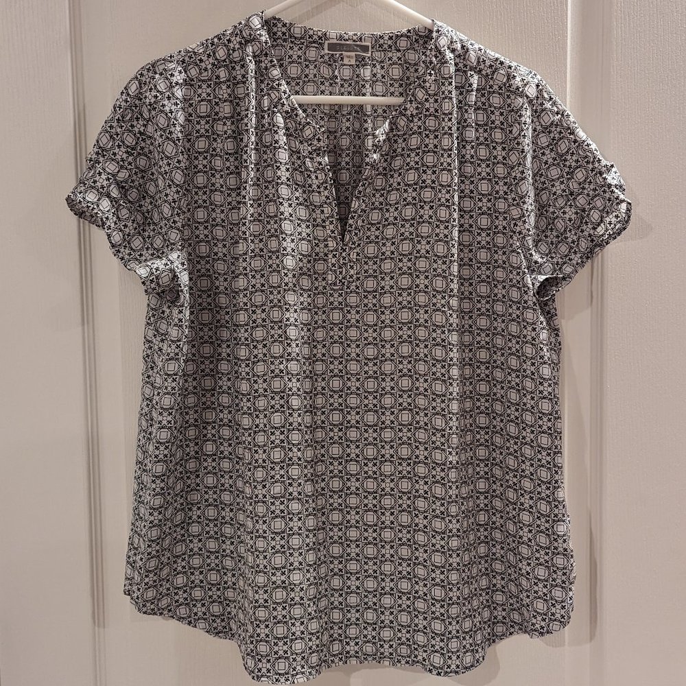 Pleione B&W Geoprint Blouse, Size Medium